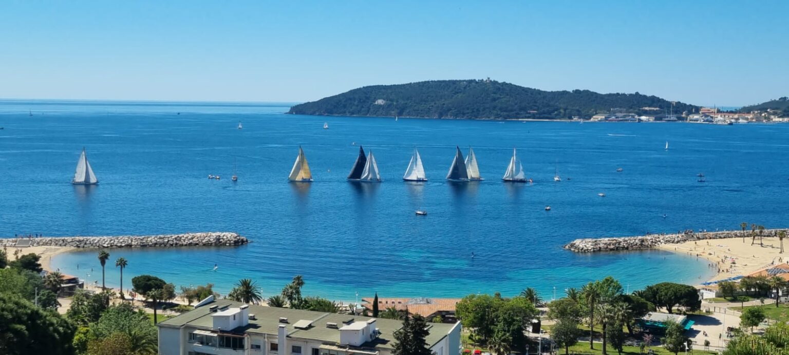 Toulon Provence Regatta se déroule dans la rade de toulon, un cadre exceptionnel